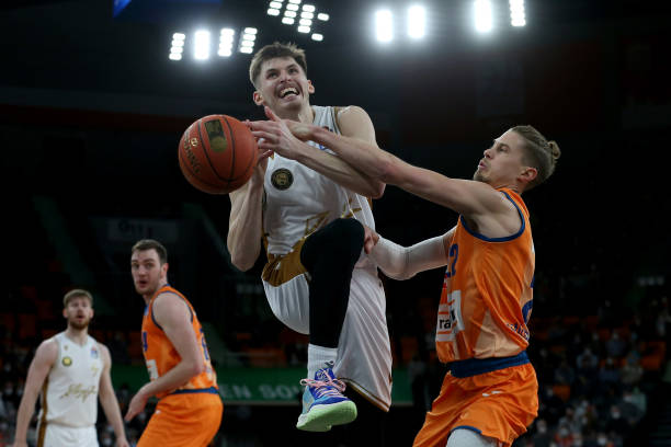 刘易斯等射 刘易斯等射