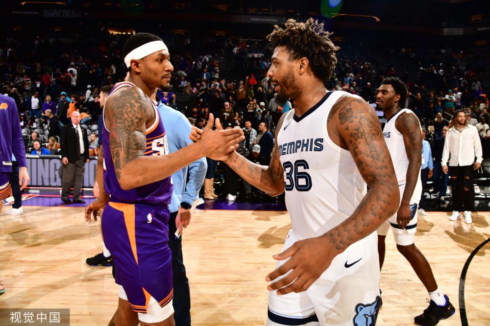 到他们在比 到他们在比